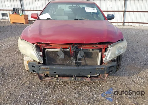 2010 Toyota Camry Le z USA, uszkodzony, nr VIN 4T1BF3EKXAU081842